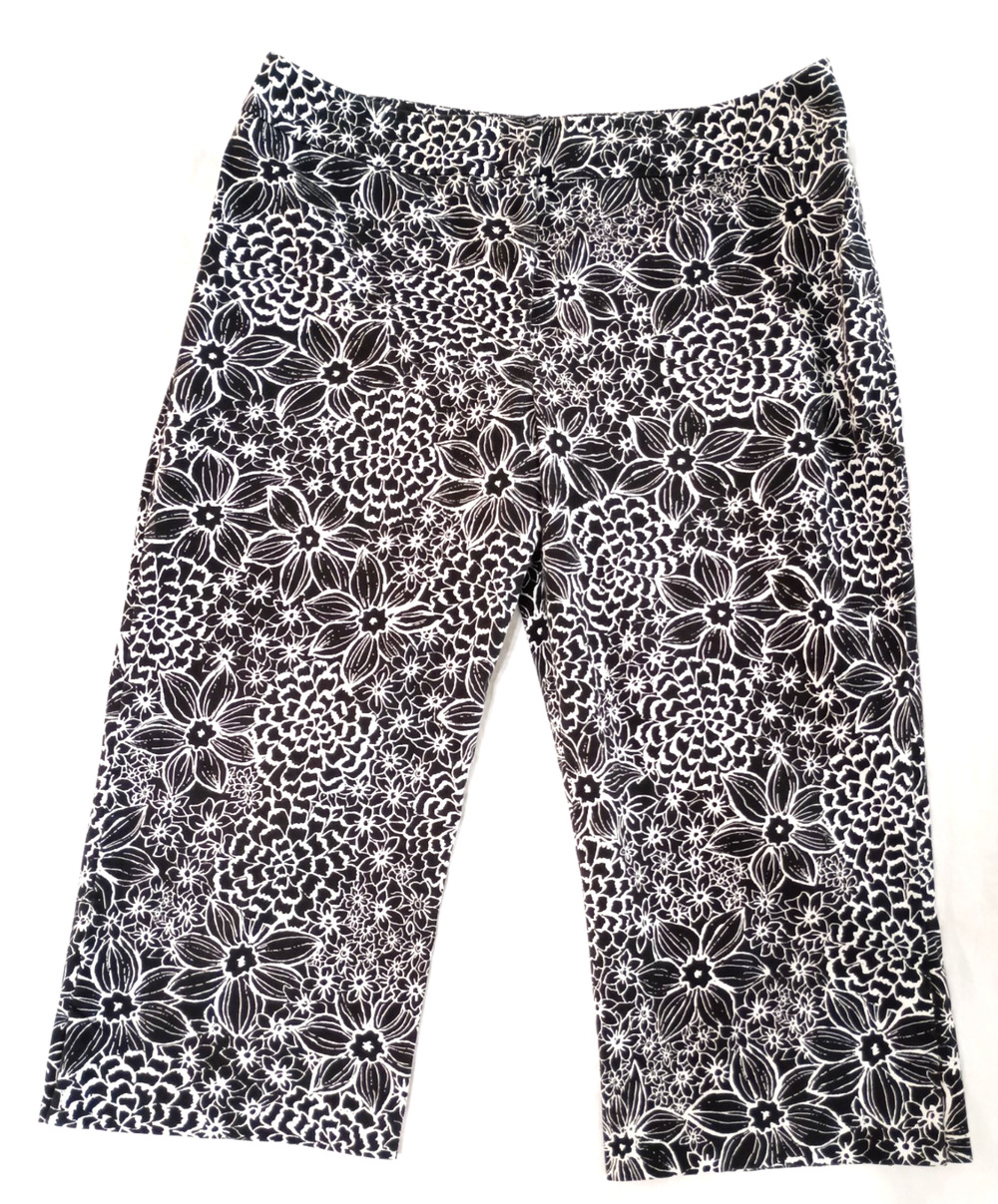 croft & barrow Womens Black & White Floral Capri Pants Sz Petite 16P READ